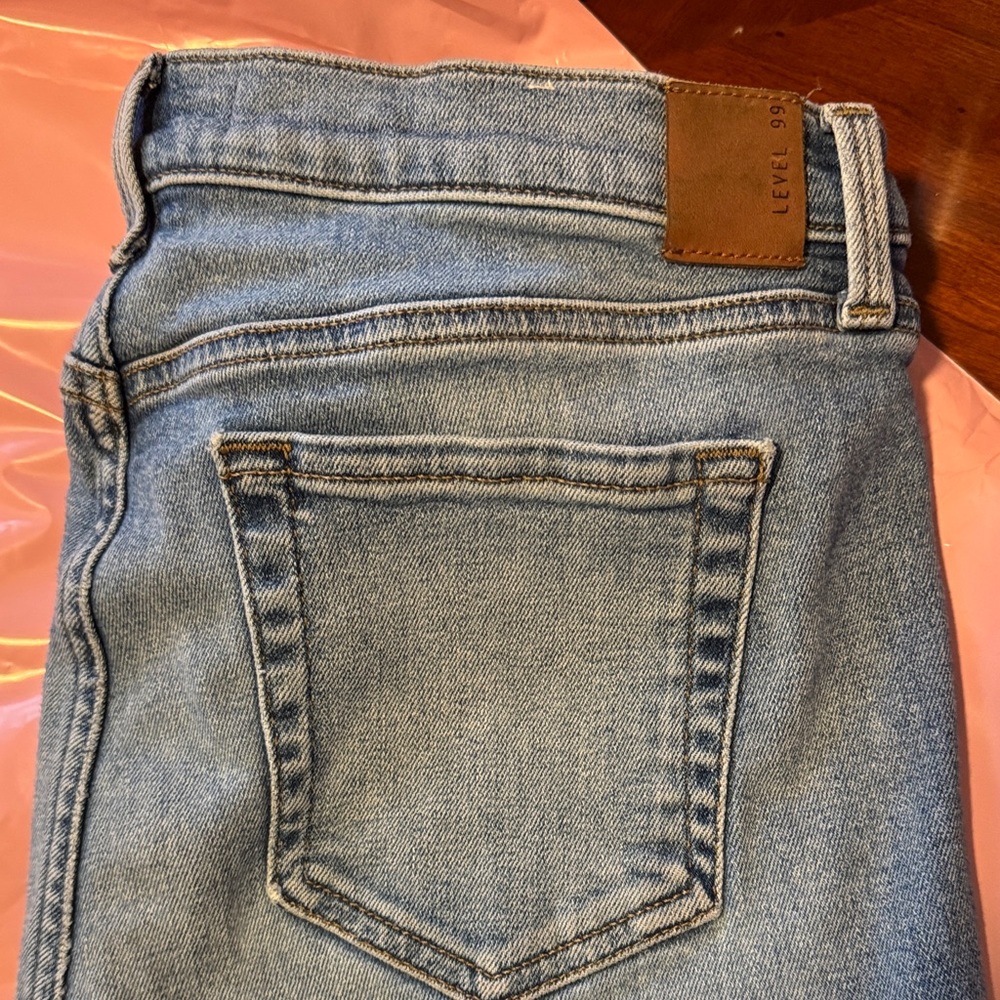 Women’s Level 99 skinny Jean - Picture 3 of 5